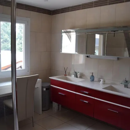 6 Personnes Max Villa